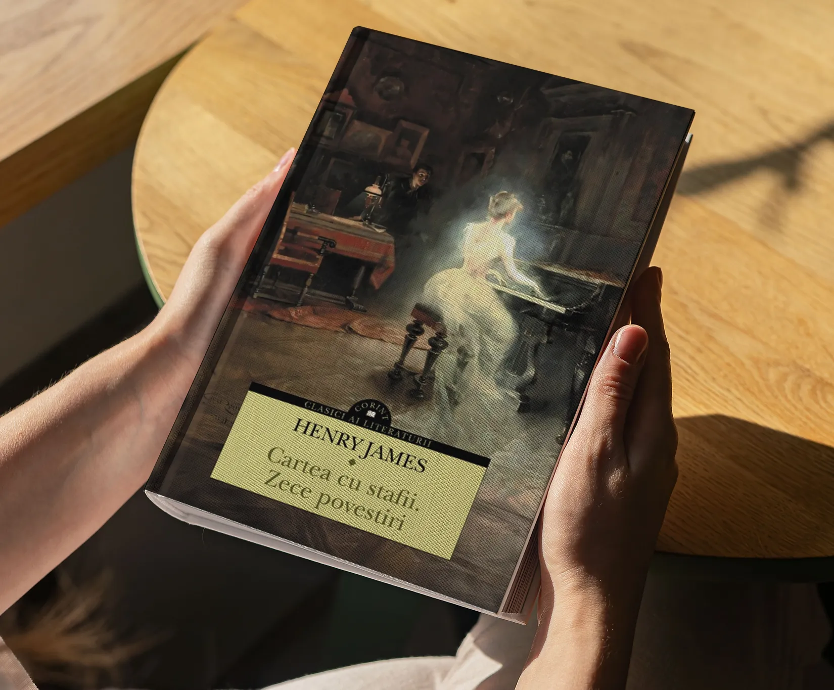 Conf. univ. dr. Anca Peiu va fi prezentă la târgul de carte „Gaudeamus Radio România” cu volumul în traducerea sa „Cartea cu stafii. Zece povestiri”