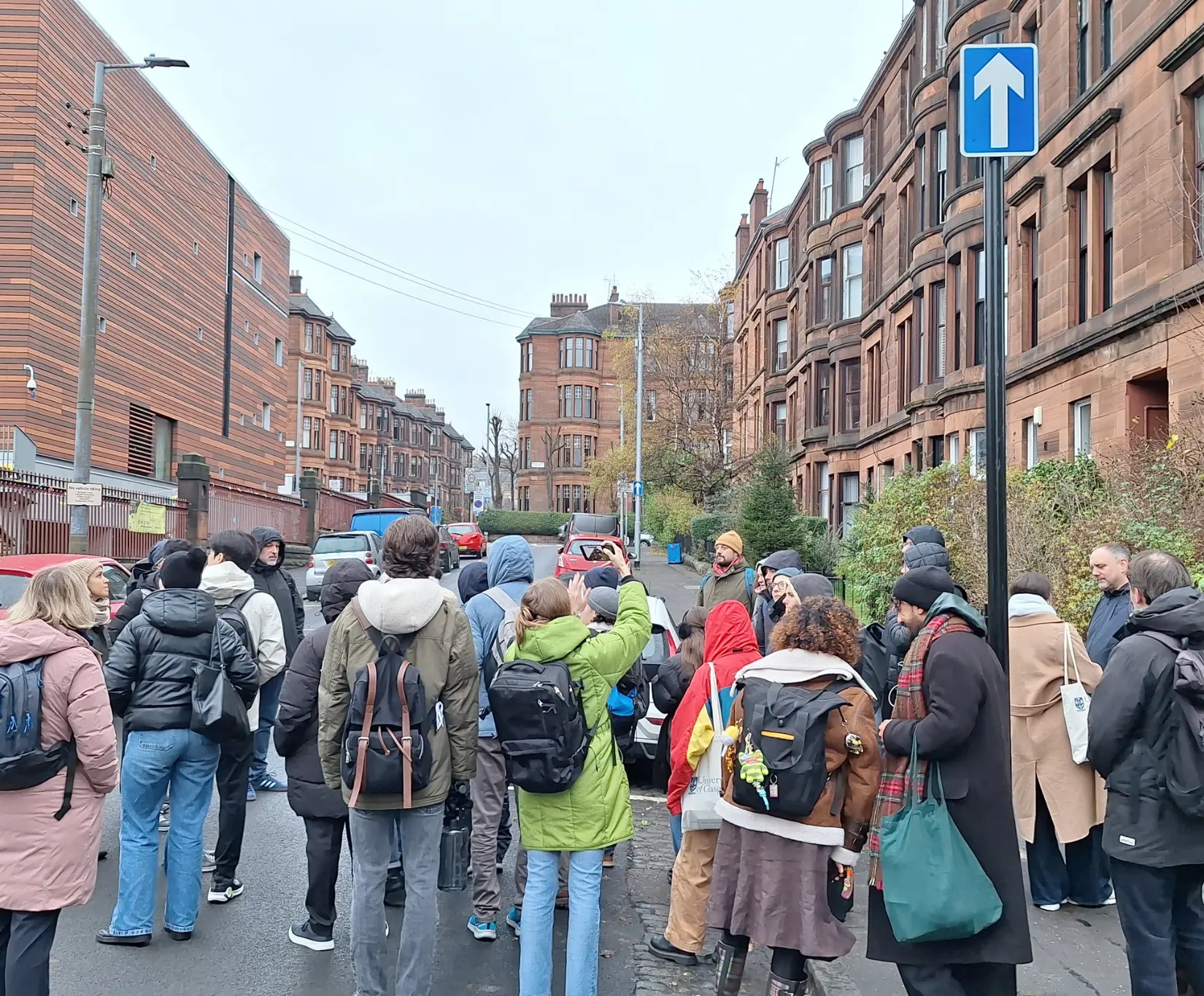 studenti ai facultatii de geografie a ub participanti la workshopul civis co creating urban futures