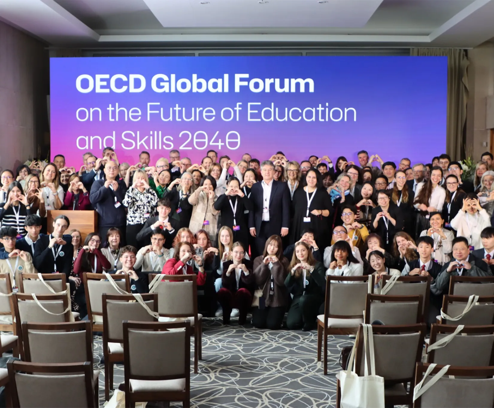 Universitatea din București reprezentată la cel de-al VIII-lea Forum Global al Organizației pentru Cooperare și Dezvoltare Economică (OECD)